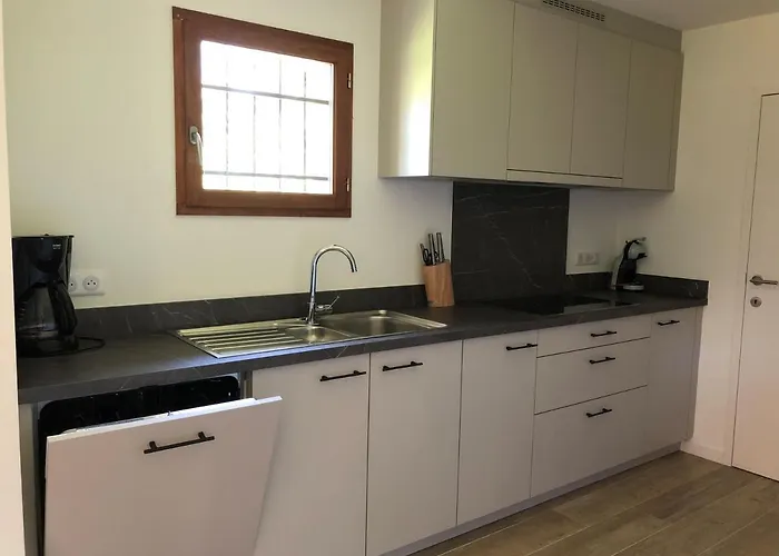 Semesterbostad Le Bleu 17 *